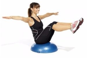 Balansträning på en bosuboll