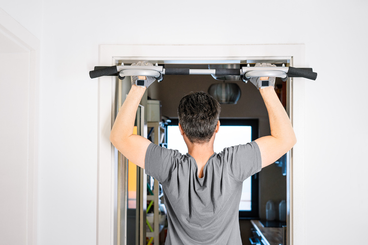 Pull up bar test
